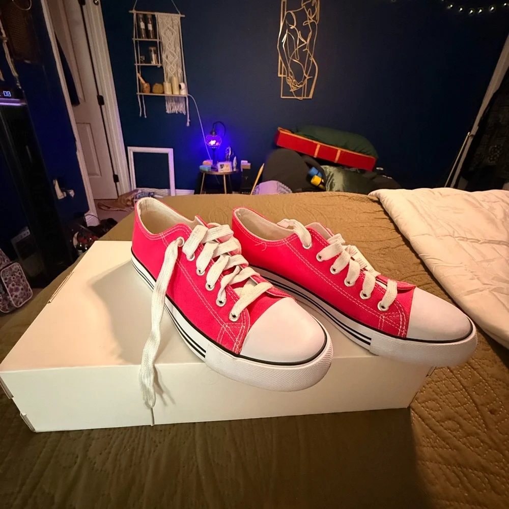 Hot Pink Canvas Low-Top Sneakers | Women's 8.5 - Picture 1 of 3